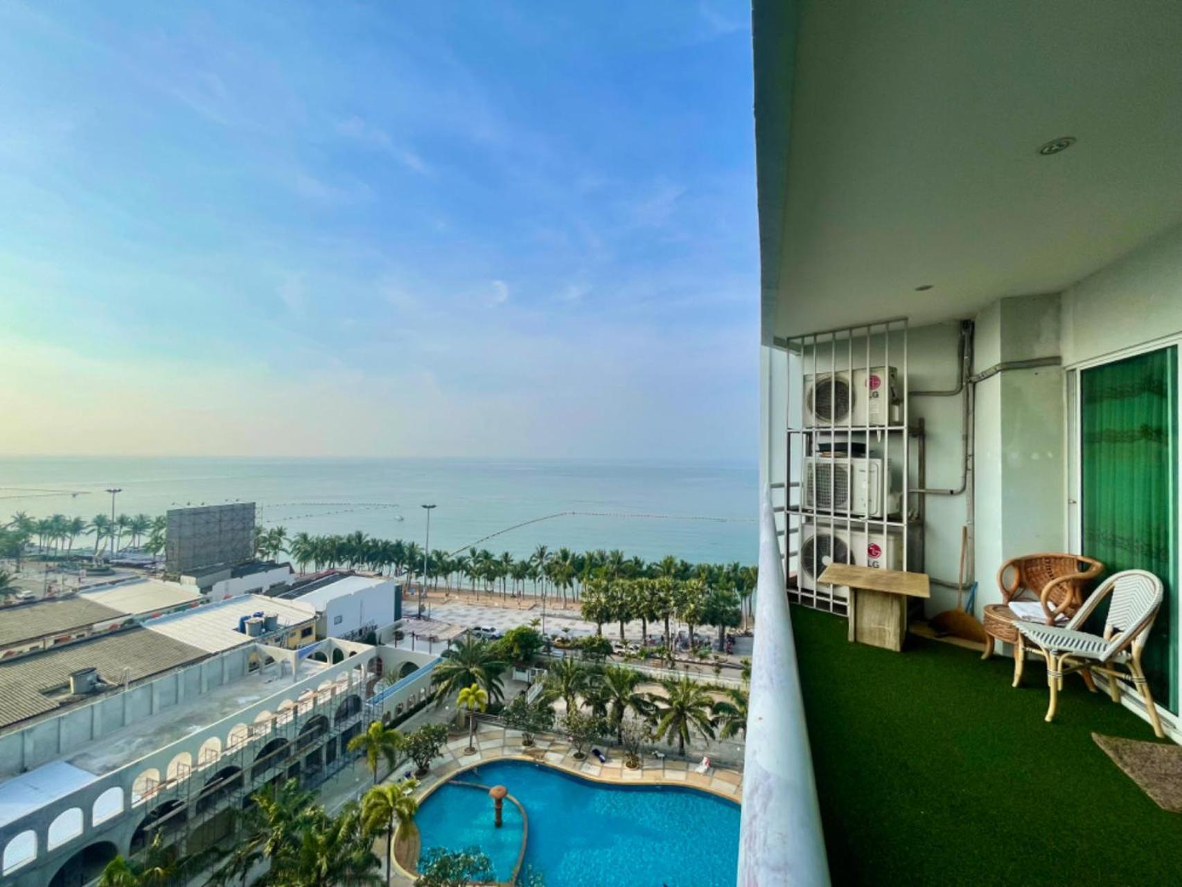 Beautiful Sea View Beach Front Condo Pattaya Exterior photo