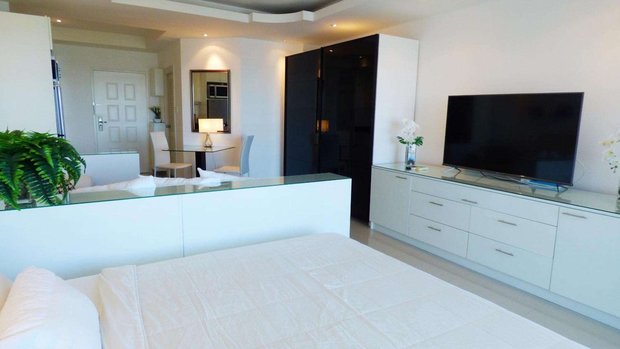 Beautiful Sea View Beach Front Condo Pattaya Exterior photo